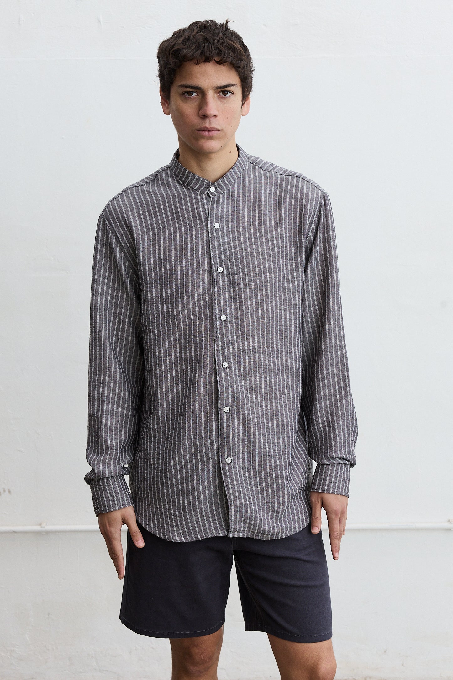 Camisa manga larga cuello mao Aliso