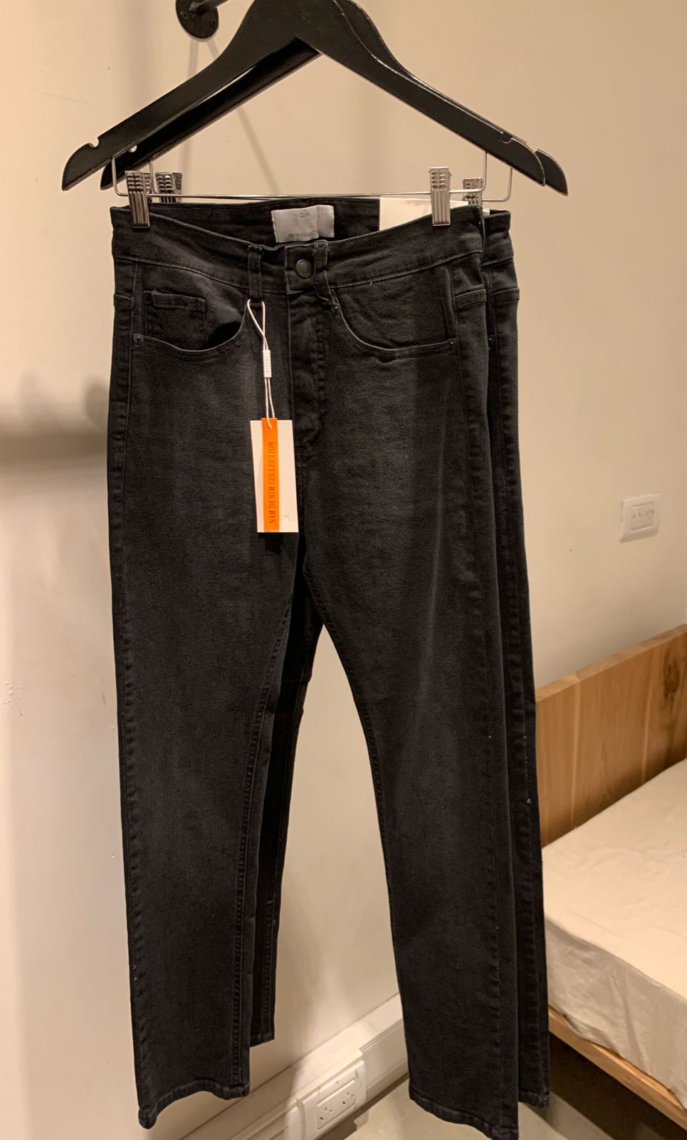 Jean straight Avenio Negro
