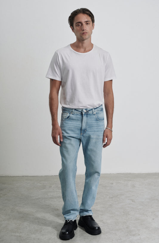 Jean straight Avenio Celeste