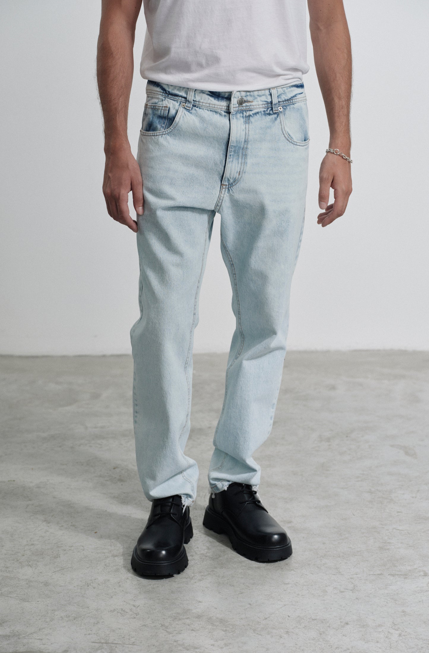 Jean straight Avenio Acid
