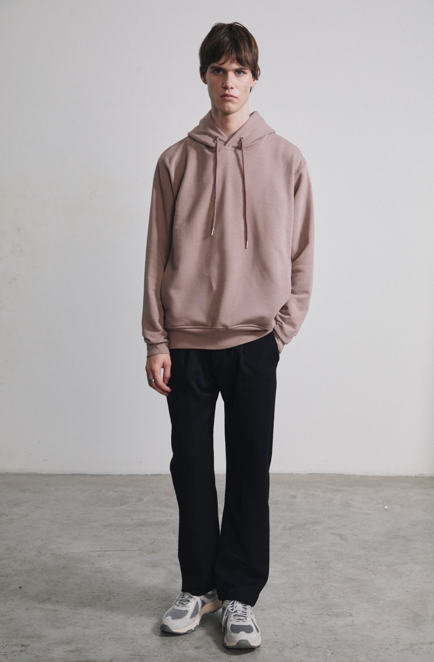 Hoodie con recorte Riga