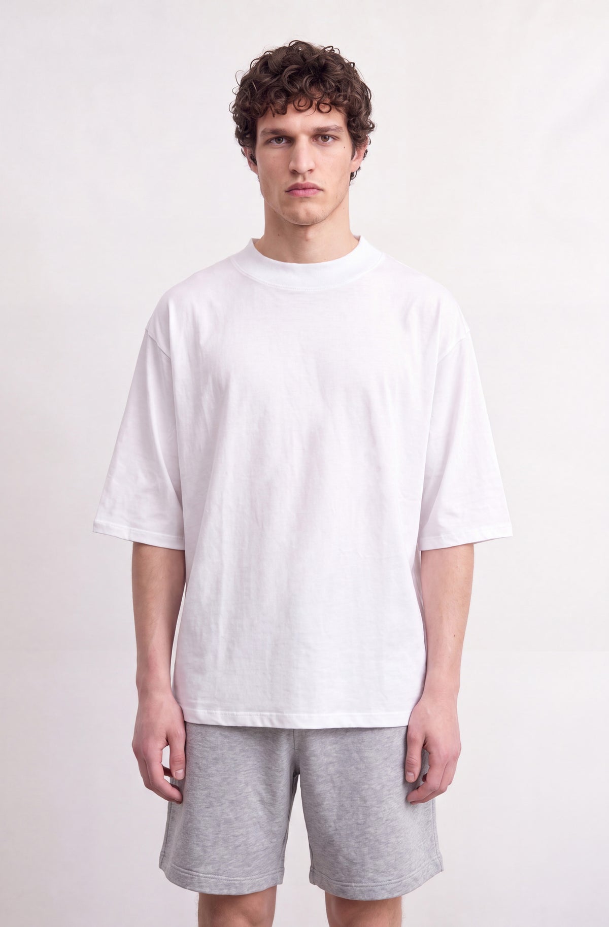 Remera cuello alto Biel