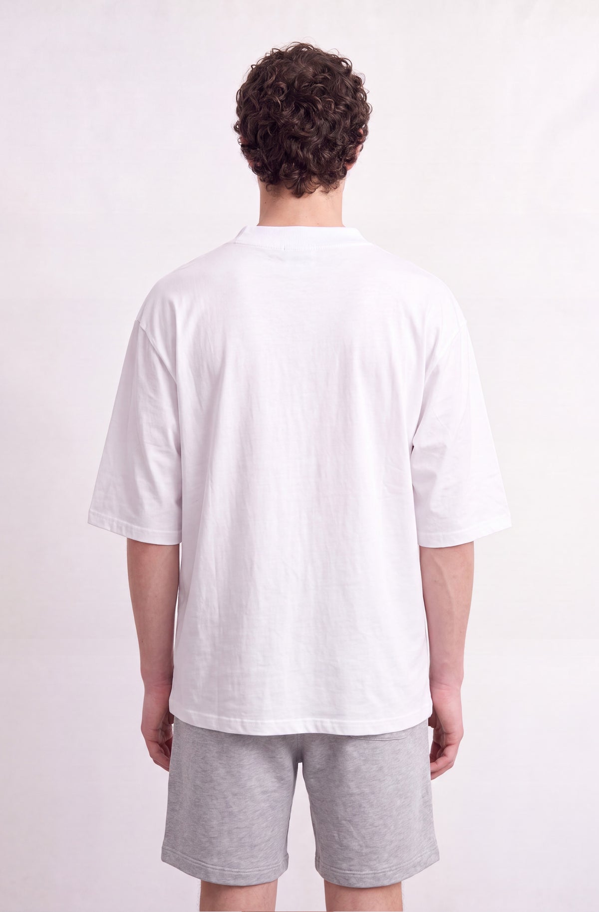 Remera cuello alto Biel
