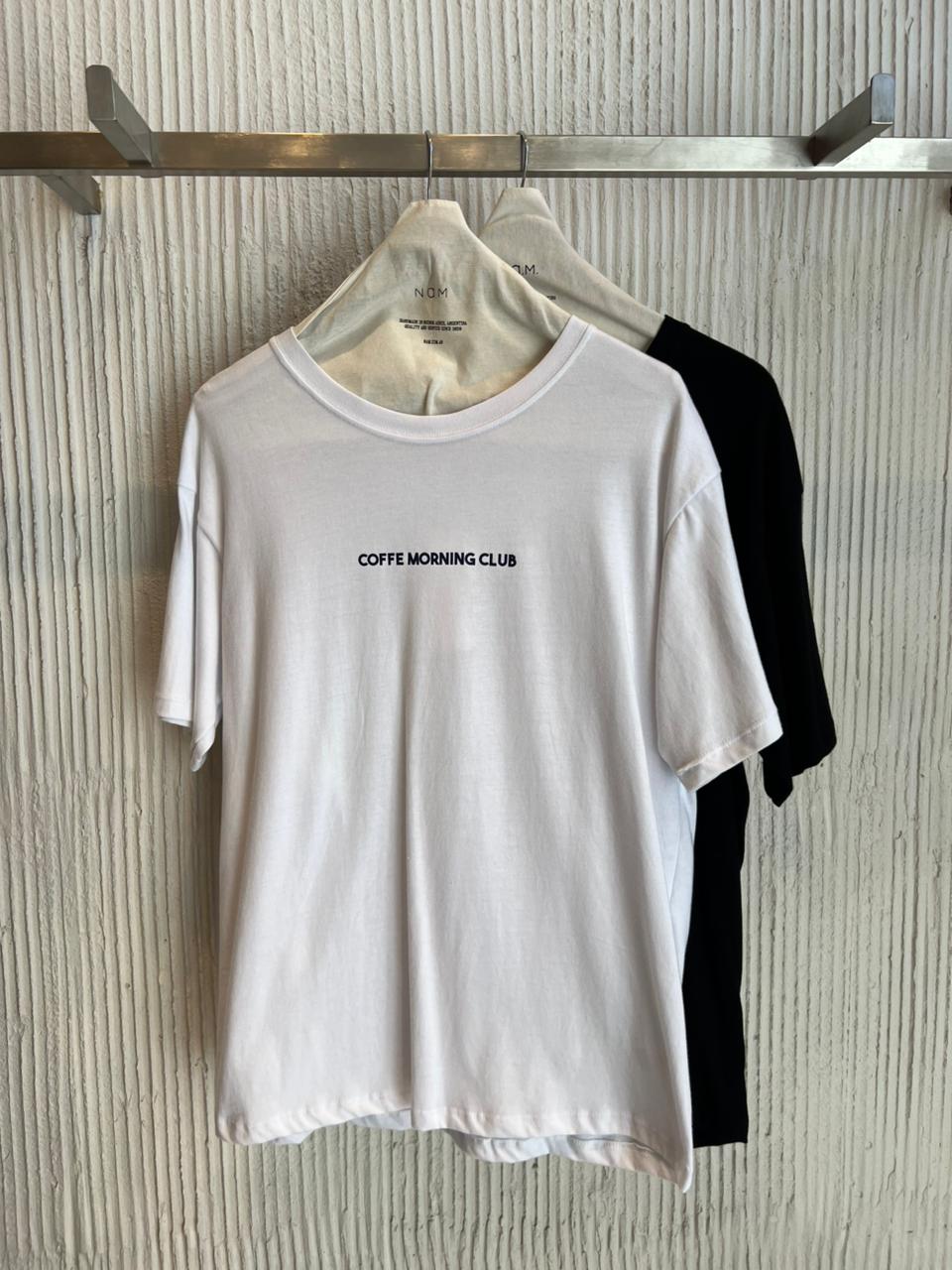 Remera oversize estampada Biel Holiday Cafe