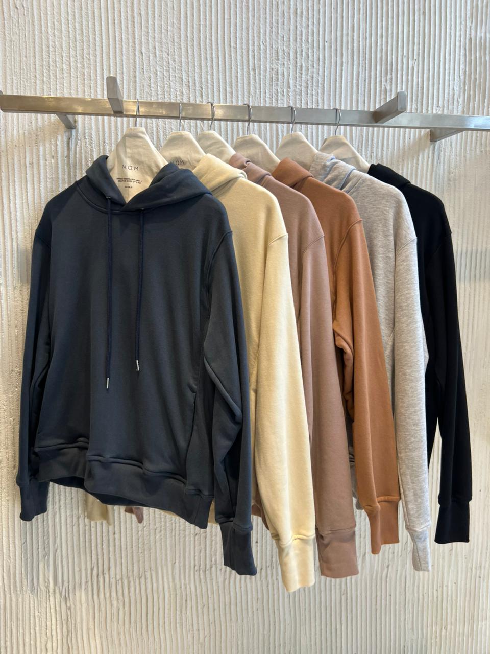 Hoodie con recorte Riga